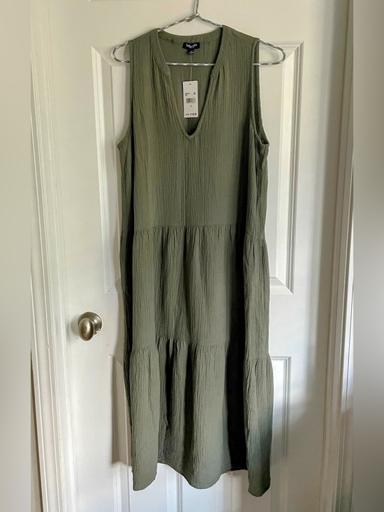 Splendid Dresses & Skirts - Splendid Olive Green Sleeveless Tiered Maxi Dress